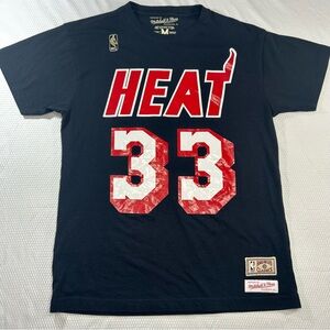 Miami Heat #33 Mourning print Tshirt